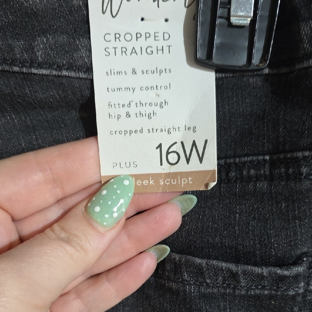 Wonderly Washed Black Ankle Jeans - Picture 4 of 4
